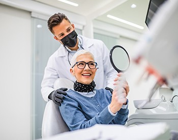 Woman seeing MetLife dentist in San Antonio